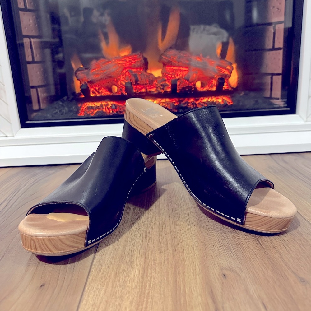 Dansko Maci Sandal